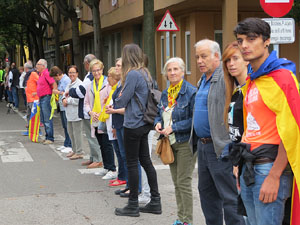 Cadena humana 'Fem-ne Via' entre Sant Julià de Ramis i Aiguaviva