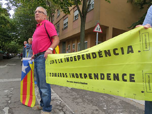 Cadena humana 'Fem-ne Via' entre Sant Julià de Ramis i Aiguaviva