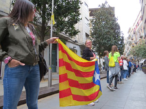 Cadena humana 'Fem-ne Via' entre Sant Julià de Ramis i Aiguaviva
