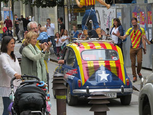 Cadena humana 'Fem-ne Via' entre Sant Julià de Ramis i Aiguaviva