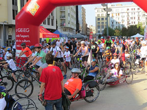 56a Festa del Pedal del GEiEG a la pla&ccedil;a de l'U d'octubre de 2017