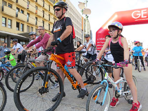 56a Festa del Pedal del GEiEG a la pla&ccedil;a de l'U d'octubre de 2017