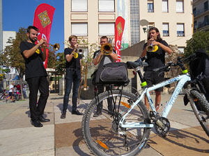56a Festa del Pedal del GEiEG a la pla&ccedil;a de l'U d'octubre de 2017