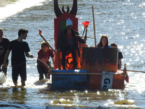 Fires 2018. 7a. Baixada d'Andròmines pel riu Onyar del segle XXI