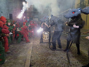 Fires 2018. La Beatufarra, descens del Beatusaure per les escales de la Catedral de Girona