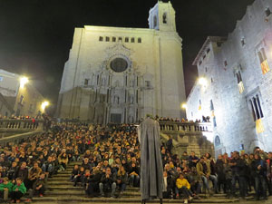 Fires 2018. La Beatufarra, descens del Beatusaure per les escales de la Catedral de Girona