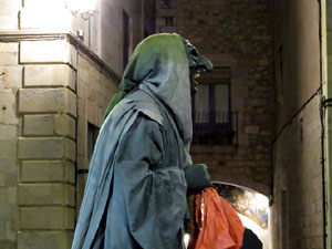 Fires 2018. La Beatufarra, descens del Beatusaure per les escales de la Catedral de Girona