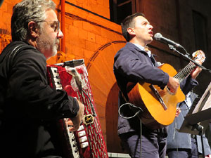 Fires 2018. Tradicional cantada d'havaneres a les escales de la Catedral pel grup Terra Endins