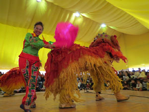 Fires 2018. Dansa del lleó (Wu Shi) a la plaça Miquel de Palol