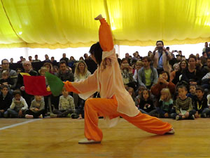Fires 2018. Dansa del lleó (Wu Shi) a la plaça Miquel de Palol
