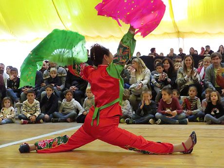 Fires 2018. Dansa del lleó (Wu Shi) a la plaça Miquel de Palol