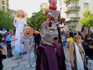 Fires 2018. 37a. Trobada de Gegants de Fires de Sant Narc&iacute;s. La cercavila