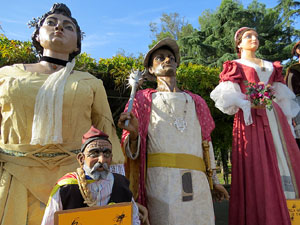 Fires 2018. 37a. Trobada de Gegants de Fires de Sant Narc&iacute;s. La plantada