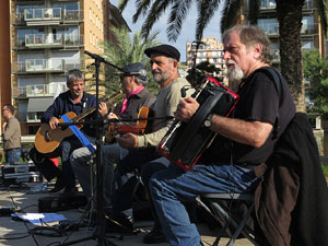 Fires 2018. 37a. Trobada de Gegants de Fires de Sant Narc&iacute;s. La plantada