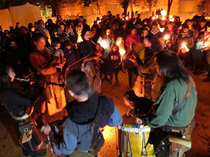 Fires 2018. Espectacle de foc i música Lluminàries de Fires, a càrrec de Taller de Magnèsia i Els Berros de la Cort