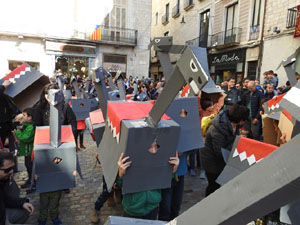 Fires 2018. Passejada de Fires de la Mula Baba i representaci&oacute; de titelles