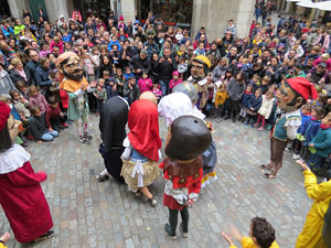 Fires 2018. Passejada amb els capgrossos de la ciutat i Fal&middot;lera Gironina