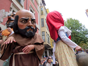 Fires 2018. Passejada amb els capgrossos de la ciutat i Fal&middot;lera Gironina