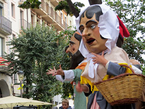 Fires 2018. Passejada amb els capgrossos de la ciutat i Fal&middot;lera Gironina