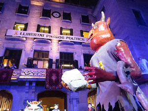 Fires 2018. Pregó de Fires. Entrada i ballades de capgrossos, gegants i faràndula a la plaça del Vi