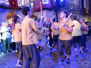 Fires 2018. Pregó de Fires. Entrada i ballades de capgrossos, gegants i faràndula a la plaça del Vi