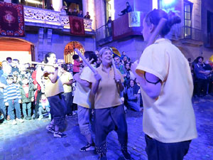 Fires 2018. Pregó de Fires. Entrada i ballades de capgrossos, gegants i faràndula a la plaça del Vi
