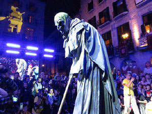 Fires 2018. Pregó de Fires. Entrada i ballades de capgrossos, gegants i faràndula a la plaça del Vi