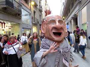 Fires 2018. Preg&oacute; de Fires. Les cercaviles de gegants i capgrossos fins la pla&ccedil;a del Vi