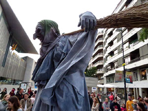 Fires 2018. Preg&oacute; de Fires. Les cercaviles de gegants i capgrossos fins la pla&ccedil;a del Vi