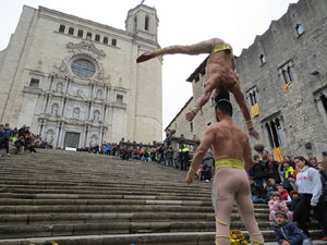 Rècord Guinness de pujar esglaons cap en cap a les escales de la Catedral