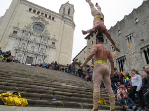 Rècord Guinness de pujar esglaons cap en cap a les escales de la Catedral