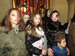 Fires 2018. 7a. Zombie Walk de Girona dins el festival Acocollona't