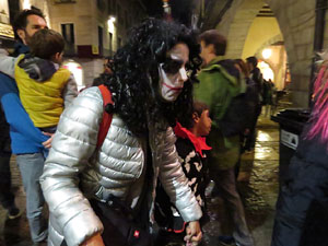 Fires 2018. 7a. Zombie Walk de Girona dins el festival Acocollona't