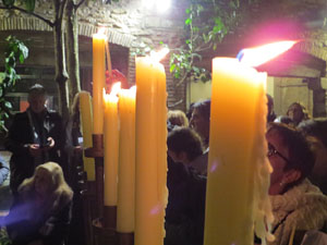 Nadal 2018 a Girona. Encesa de les llums de Hanukk&agrave; al pati dels Rabins
