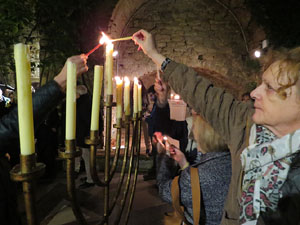 Nadal 2018 a Girona. Encesa de les llums de Hanukk&agrave; al pati dels Rabins