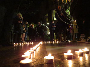 Nadal 2018 a Girona. Encesa de les llums de Hanukk&agrave; al pati dels Rabins