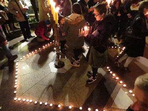 Nadal 2018 a Girona. Encesa de les llums de Hanukk&agrave; al pati dels Rabins