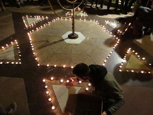 Nadal 2018 a Girona. Encesa de les llums de Hanukk&agrave; al pati dels Rabins