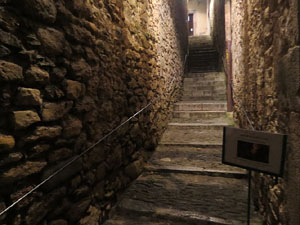 Nadal 2018 a Girona. Encesa de les llums de Hanukk&agrave; al pati dels Rabins