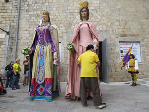Fires de Sant Narc&iacute;s 2018. Toc de rams. Canvi dels rams de flors de les gegantes de Girona