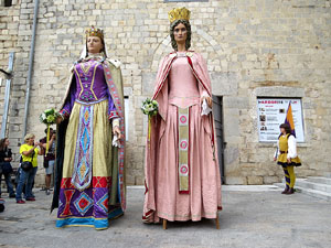 Fires de Sant Narc&iacute;s 2018. Toc de rams. Canvi dels rams de flors de les gegantes de Girona