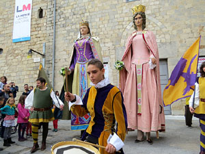 Fires de Sant Narc&iacute;s 2018. Toc de rams. Canvi dels rams de flors de les gegantes de Girona