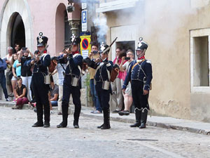 XI Festa Reviu els Setges Napole&ograve;nics de Girona. Combats a la pla&ccedil;a dels Ap&ograve;stols