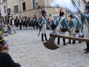 XI Festa Reviu els Setges Napole&ograve;nics de Girona. Combats a la pla&ccedil;a dels Ap&ograve;stols