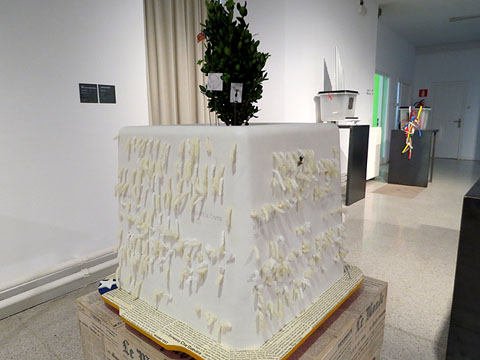 BKB. Brigitte K&uuml;hlfwind-Brennestuhl. Pau a la terra (segons l'Opus 13 d'Arnold Schomberg)