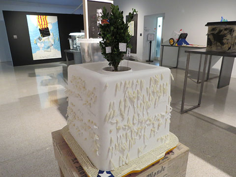 BKB. Brigitte K&uuml;hlfwind-Brennestuhl. Pau a la terra (segons l'Opus 13 d'Arnold Schomberg)