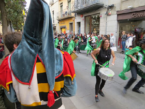 Carnestoltes 2019 a Girona. Disfresses i cercavila pels carrers del Barri Vell