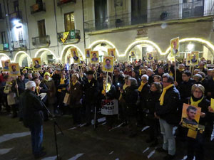 Concentraci&oacute; a la pla&ccedil;a del Vi per la llibertat dels presos pol&iacute;tics, amb Miquel Riera, director adjunt de El Punt Avui