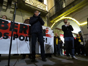 Concentraci&oacute; a la pla&ccedil;a del Vi per la llibertat dels presos pol&iacute;tics, amb Miquel Riera, director adjunt de El Punt Avui
