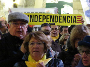 Concentraci&oacute; a la pla&ccedil;a del Vi per la llibertat dels presos pol&iacute;tics, amb Miquel Riera, director adjunt de El Punt Avui
